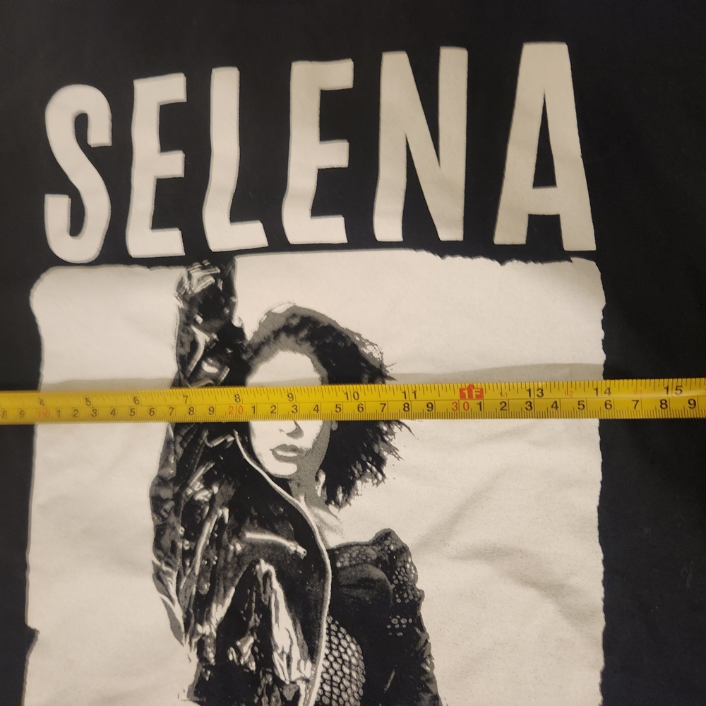 Selena Vi Black Graphic Short Sleeve Tee